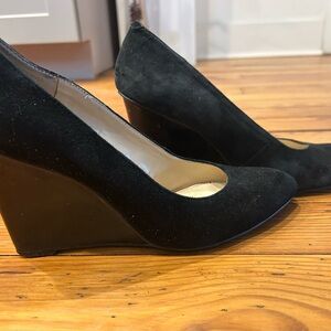 Elegant Black Wedge Heels